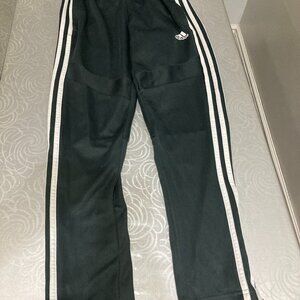Boys Adidas TIRO pants SIZE L